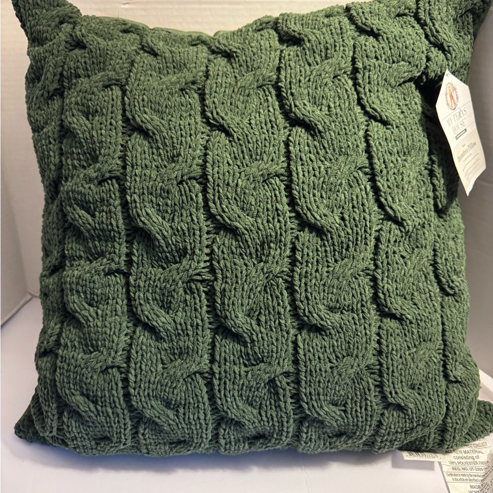 NWOT My Texas House Green Cable Knit Throw Pillow 20x20